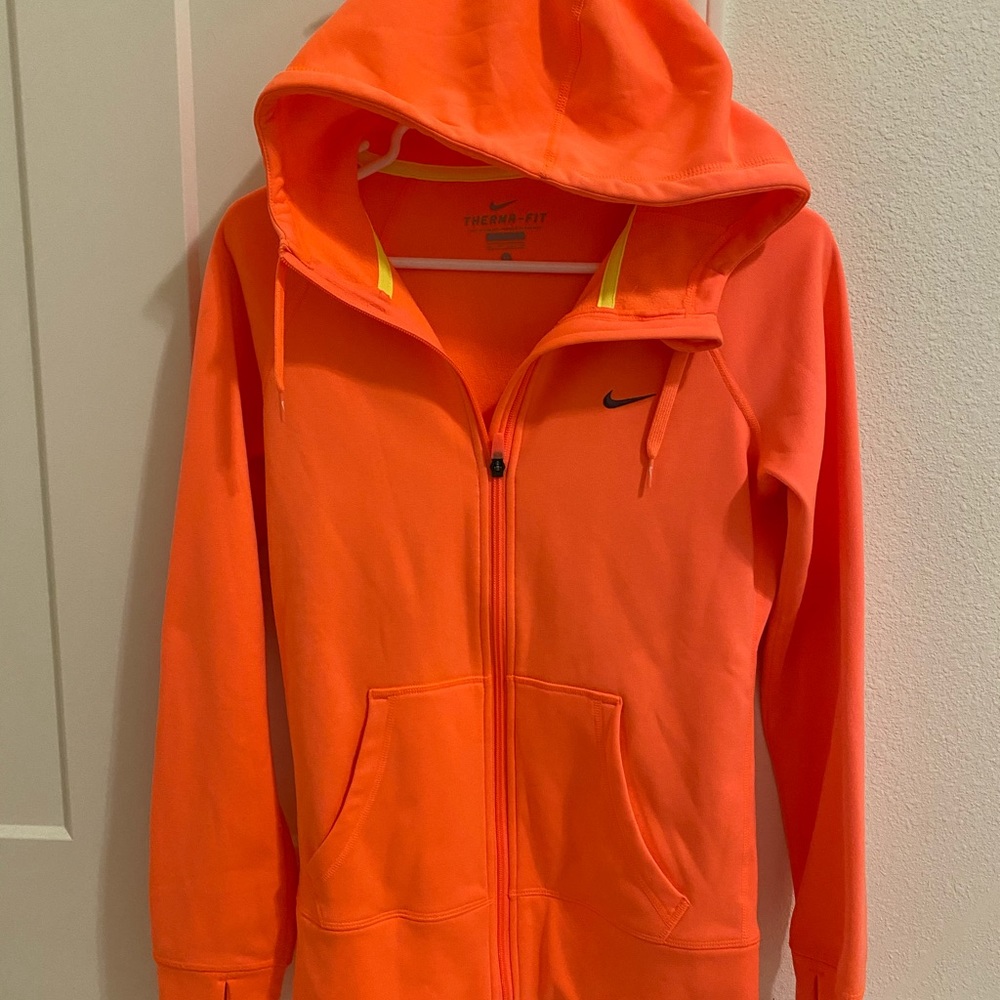 Women’s Nike Therma-Fit Zip up